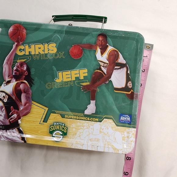 Seattle SuperSonics Metal Lunchbox - Picture 9 of 11
